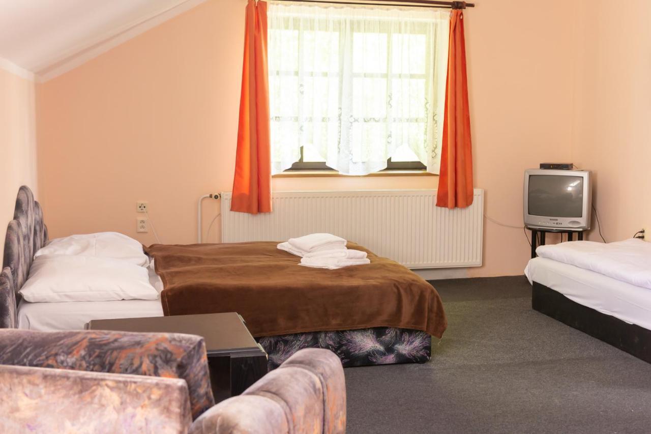 U Prazaka Hotel Bublava Buitenkant foto